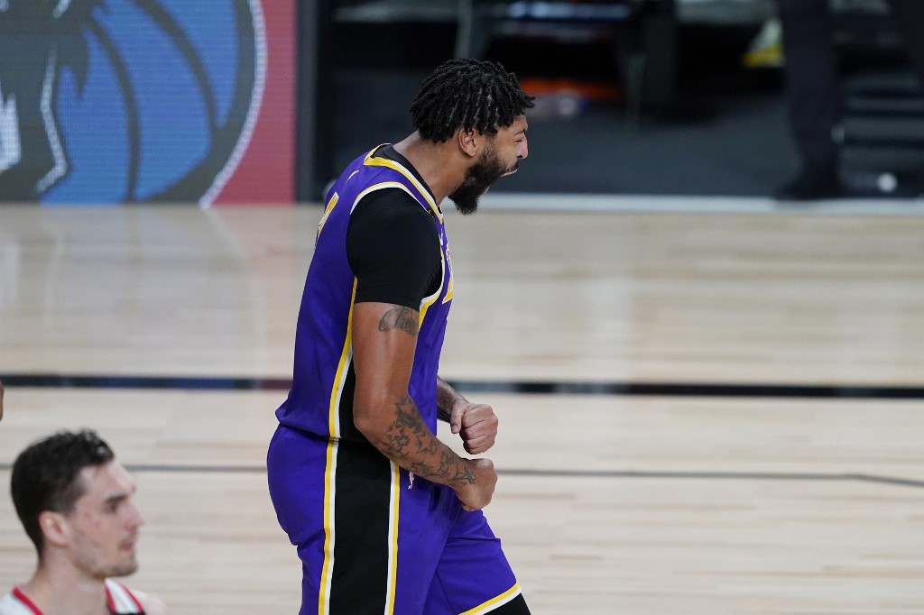 Lakers vs Trail Blazers coming up,o on image Anthony Davis
