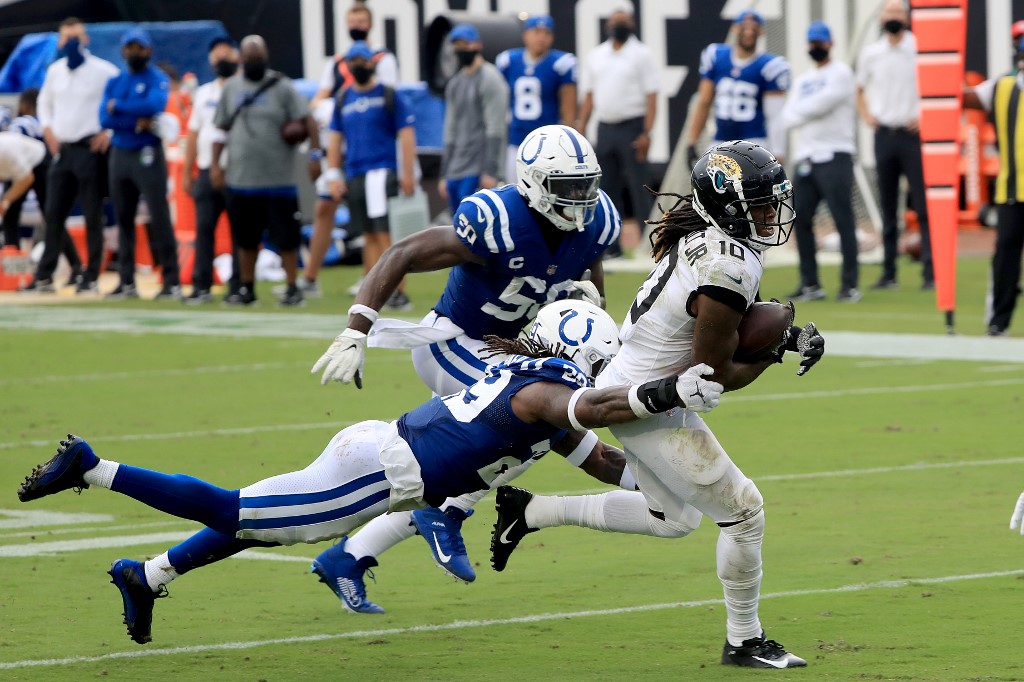 Laviska Shenault Jr. of the Jacksonville Jaguars runs for a touchdown during the game against the Indianapolis Colts