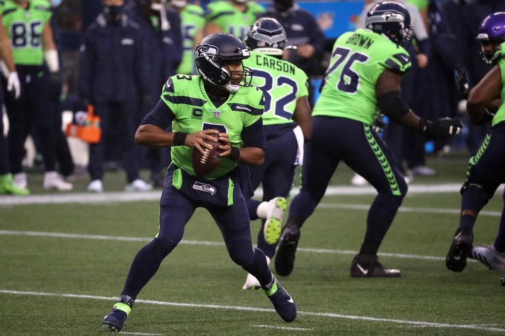 Russell Wilson looks to throw in the Seahawks vs Cardinals NFL Game