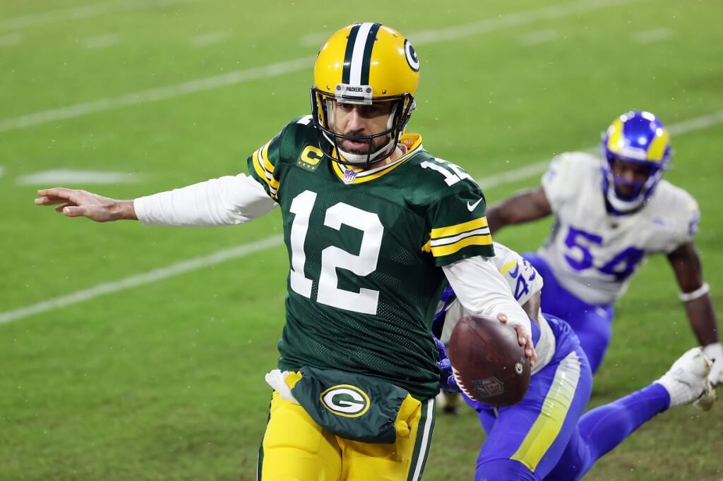 Aaron-Rodgers-rushes-for-a-score-NFC-CHampionship-Props