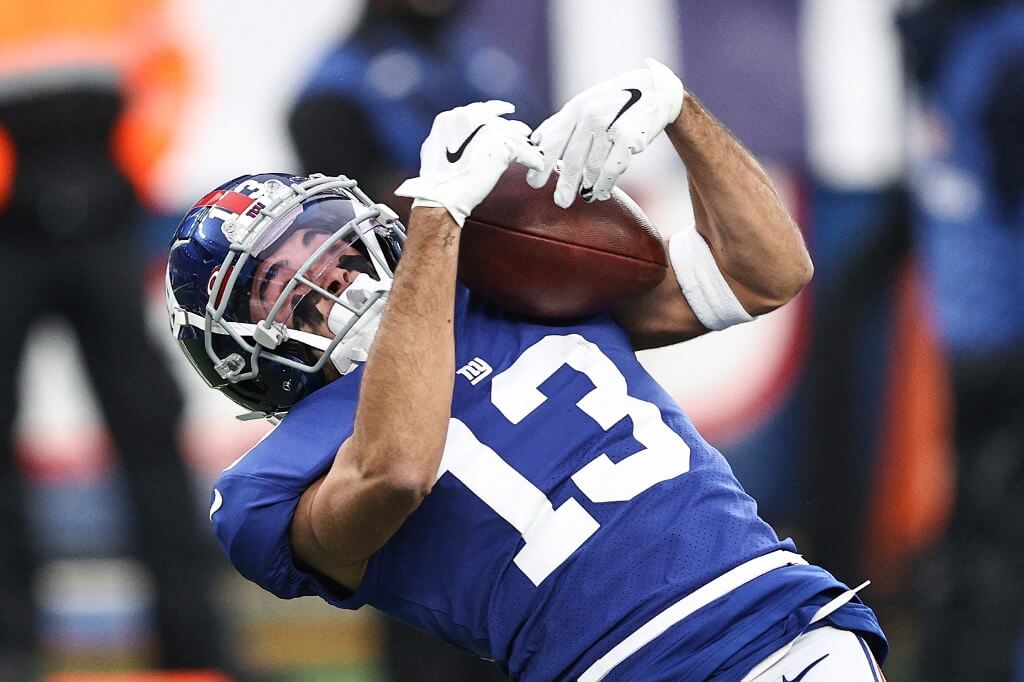 Dante Pettis of the New York Giants scores on a 33-yard touchdown reception against the Dallas Cowboys
