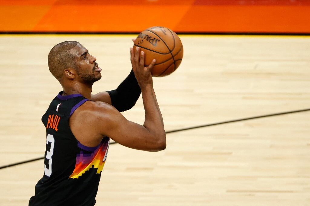 Chris Paul shoots a free throw Los Angeles Clippers vs Phoenix Suns Picks