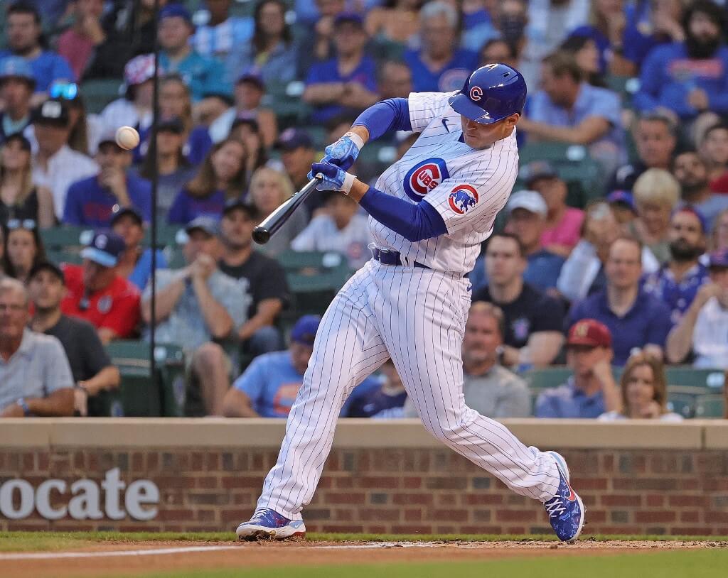 Anthony Rizzo of the Chicago Cubs hits a single in the 1st inning against the Philadelphia Phillies