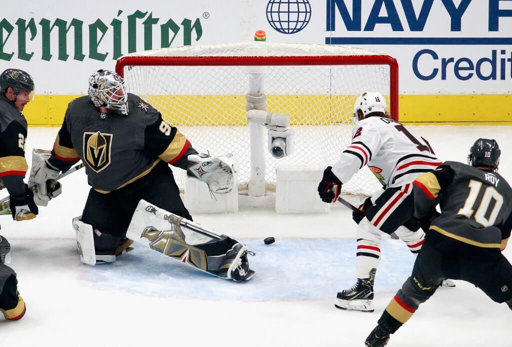 Alex DeBrincat scores Chicago Blackhawks vs Vegas Golden Knights Picks