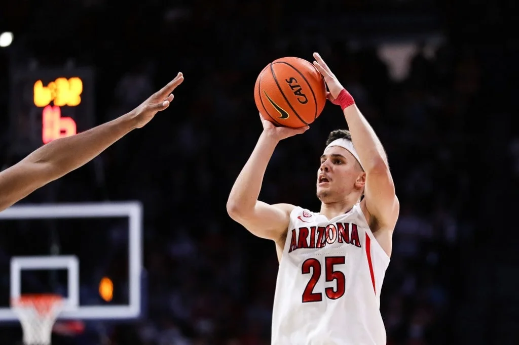 Stanford Faces Tall Task vs. No. 3 Arizona