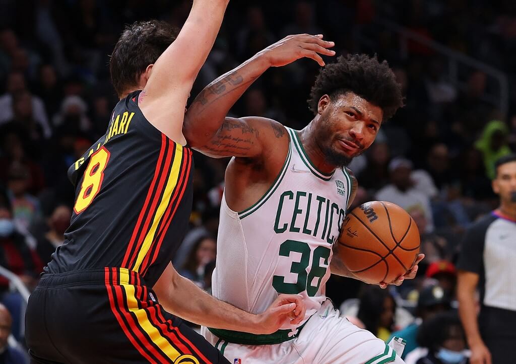 Celtics Try To Keep Streaking vs Hawks