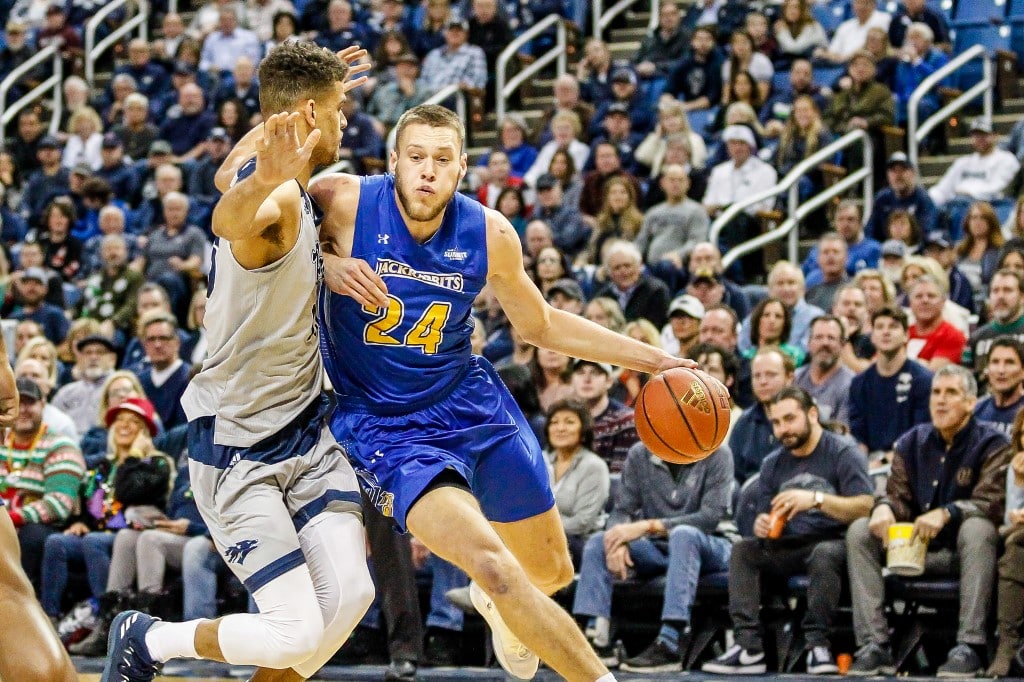 North Dakota vs South Dakota State Game Preview, Odds, Picks & Predictions