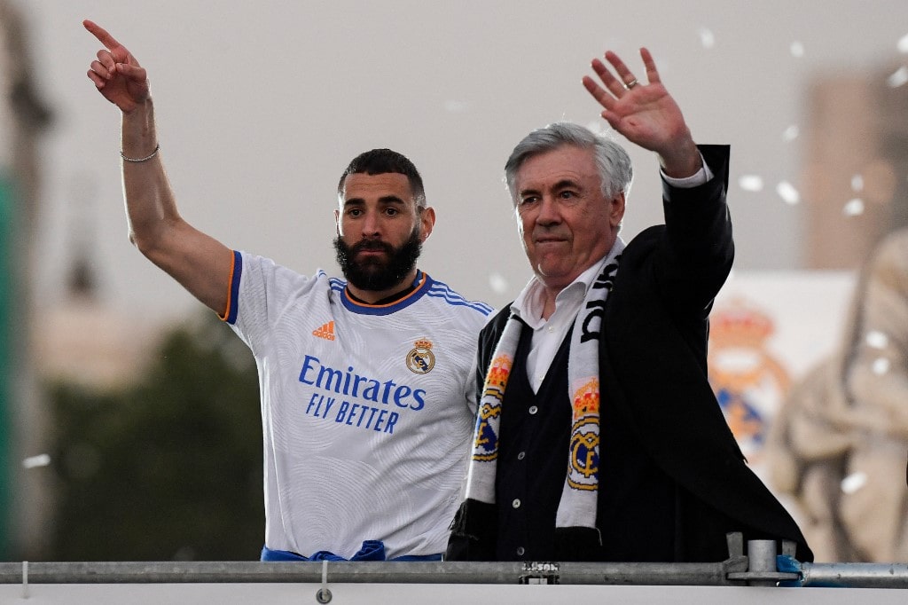  Carlo Ancelotti wave to supporters on the Plaza Cibeles