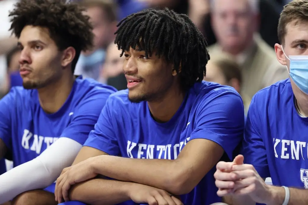 Shaedon Sharpe #21 of the Kentucky Wildcats
