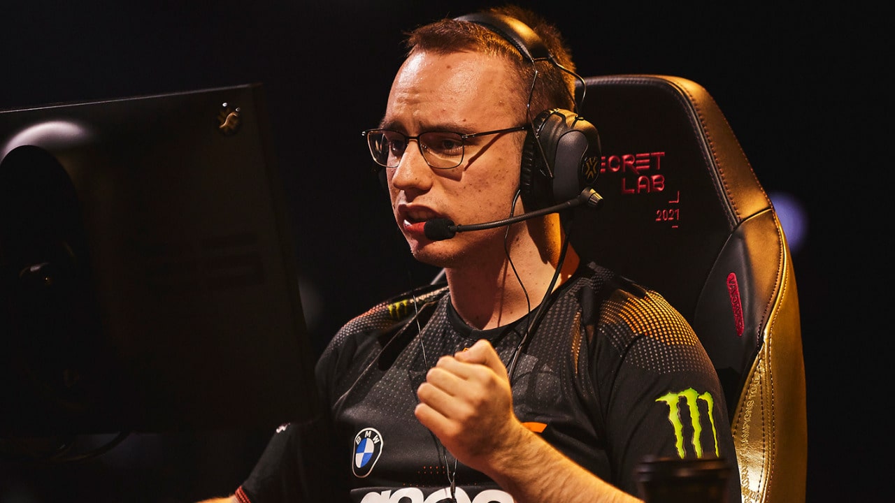 Nikita "Derke" Sirmitev, player for Fnatic