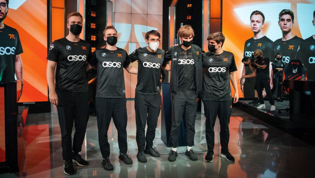 Fnatic after their victory over Mad Lions