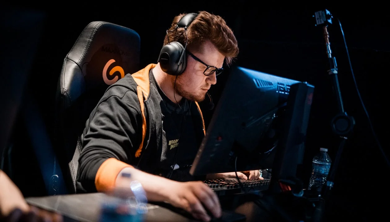 AGO Signs Snatchie, Phr, Jedqr, while Aurora presents Official Roster for IEM Rio Major