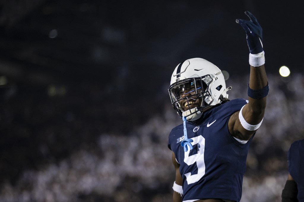 Top College Football Players Skipping Out of 2022 Bowl Season