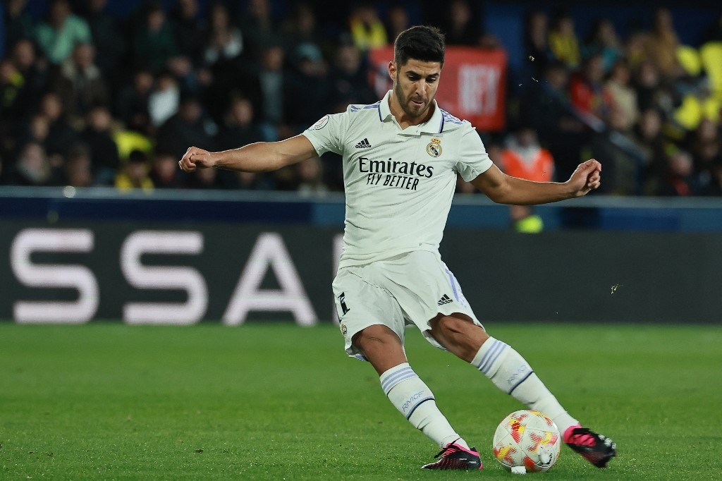 Real Madrid's Spanish midfielder Marco Asensio kicks the ball during the Spain's Copa del Rey