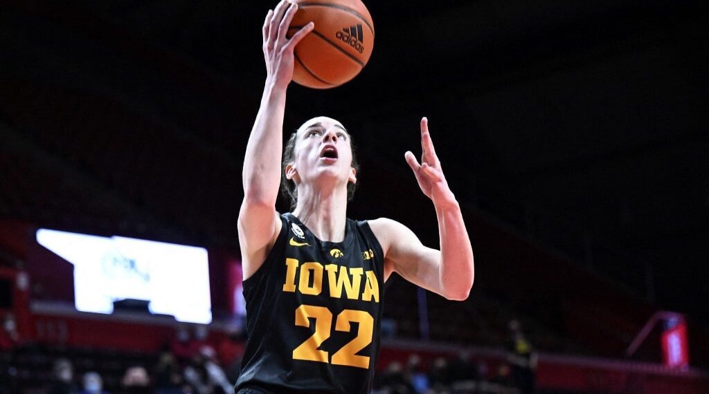 Caitlin Clark #22 of the Iowa Hawkeyes