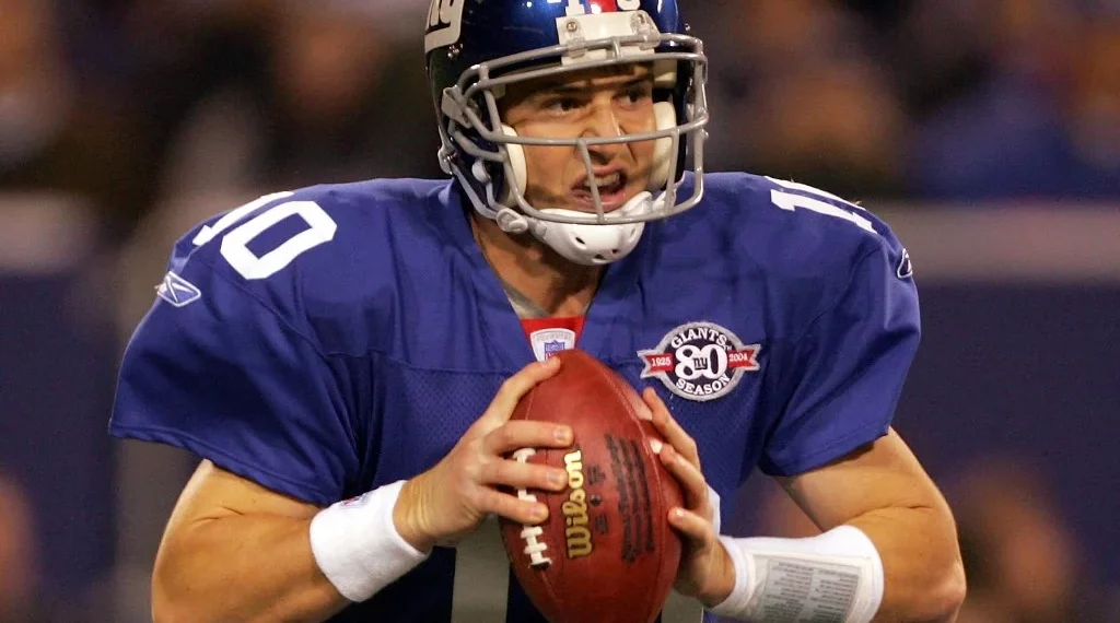 Quarterback Eli Manning #10 of the New York Giants
