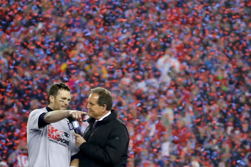 Tom Brady Returns to New England for Patriots' Home Opener Ceremony