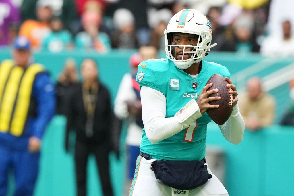 Dolphins Breaching? Miami Looks to End AFC East Title Drought