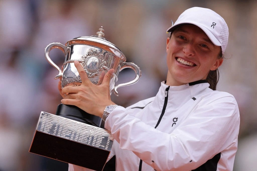 Wimbledon Follow: Swiatek One-Trick Pony?
