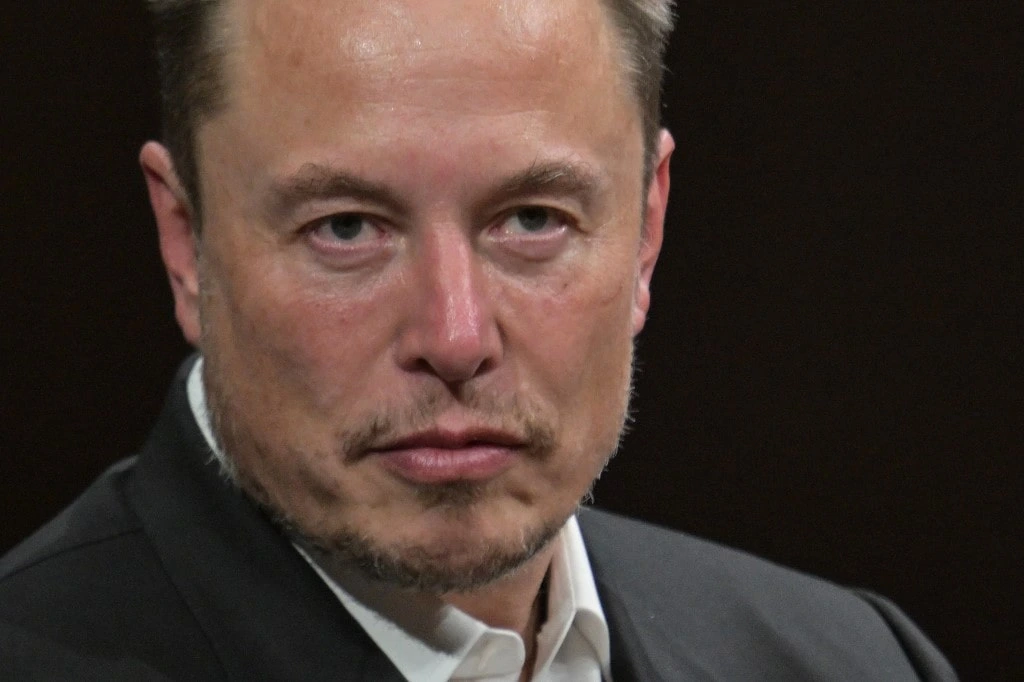 Elon Musk Buys Soccer Team Over SpaceX Logo Controversy?