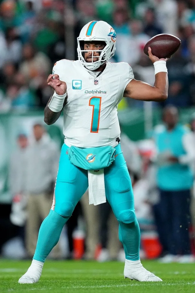 Dolphins to Win, Jets to Cover in AFC East Clash