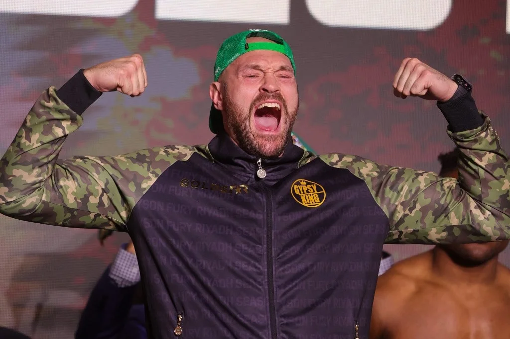 Fury vs Usyk: Will Delay Alter Odds for Heavyweight Clash?
