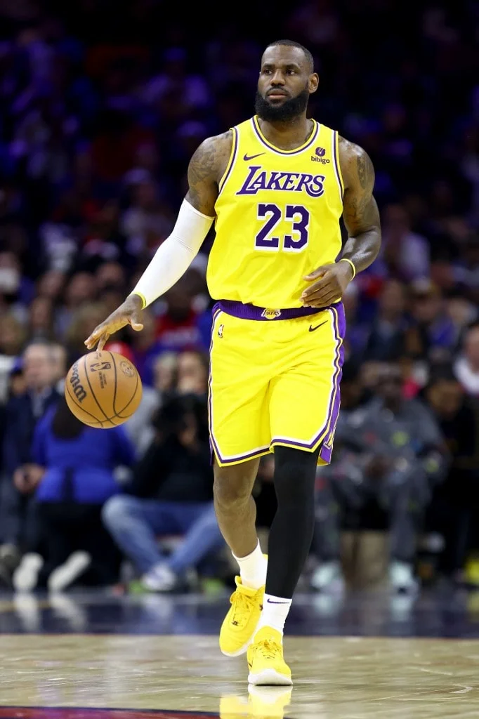 Lakers Force Close Game With Thunder