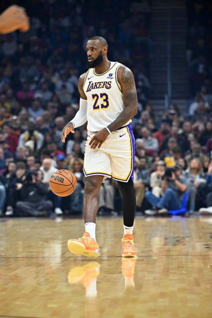 Lakers Sportsbook’s Favorite to Win Road Test vs Pistons