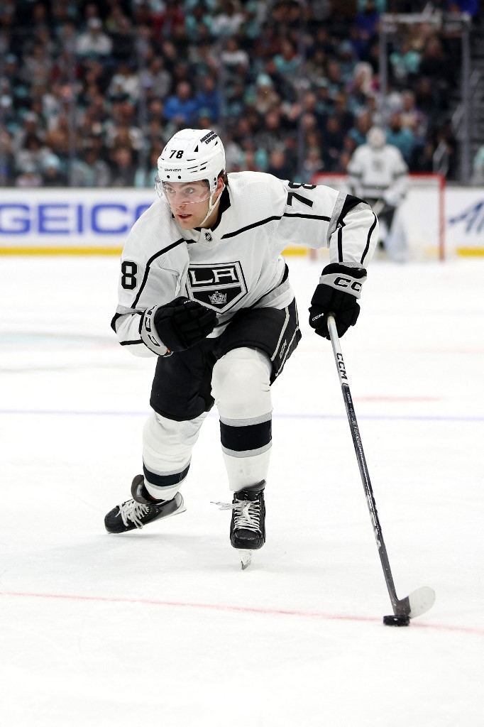 Sabres Smart Pick to Stampede Past Flyers