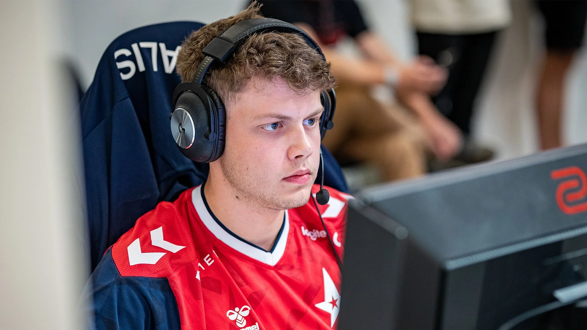 br0 signs with Astralis