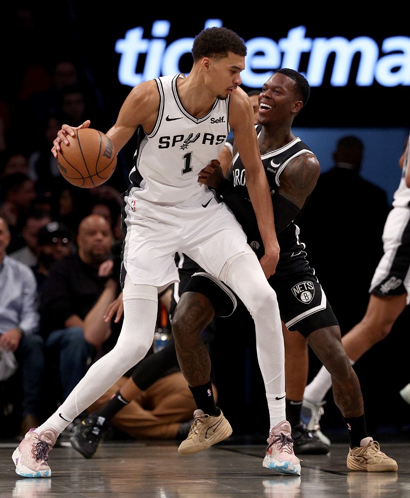 Spurs vs Mavericks Headline NBA Picks