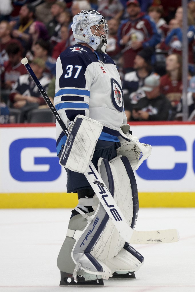 Avalanche Continue To Smother Broken Jets