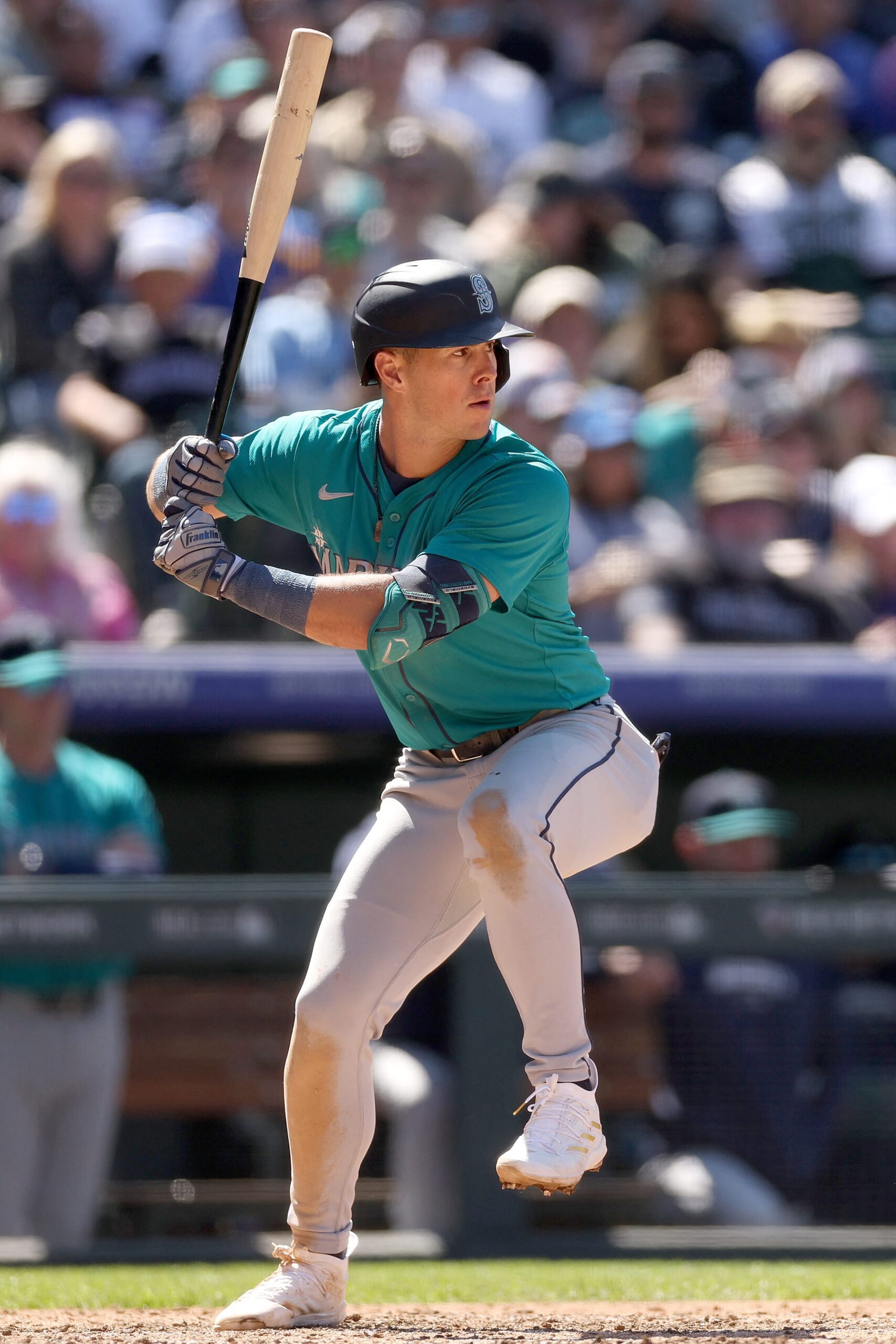 Pitching Gives Mariners Edge Against Rangers