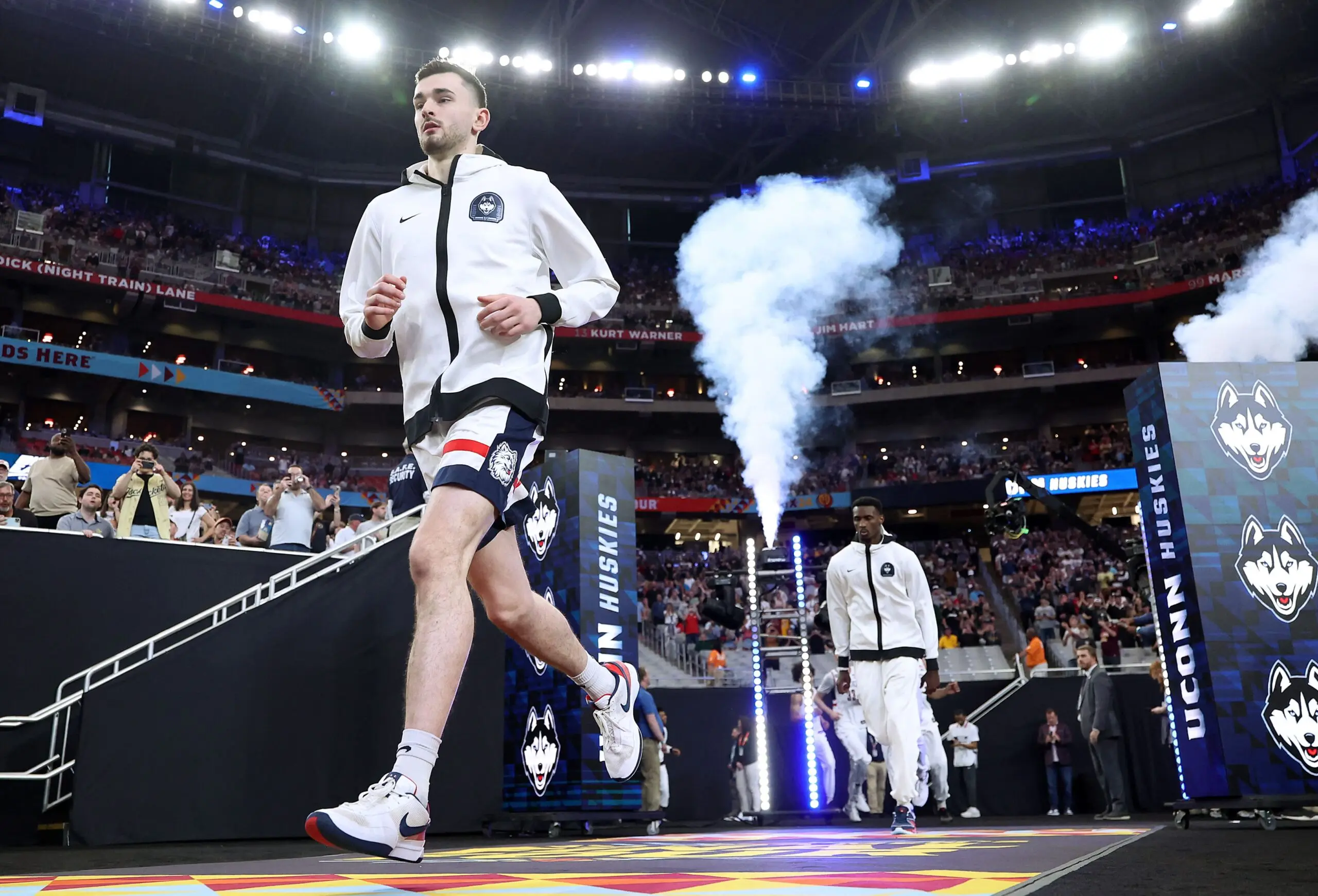 Karaban's Return Boosts UConn's NCAAB Odds for 3-Peat