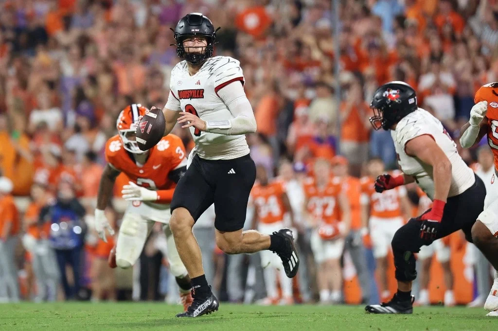 Pittsburgh vs Louisville Picks: Double Up on Cardinals in Parlay Bet on 11/23