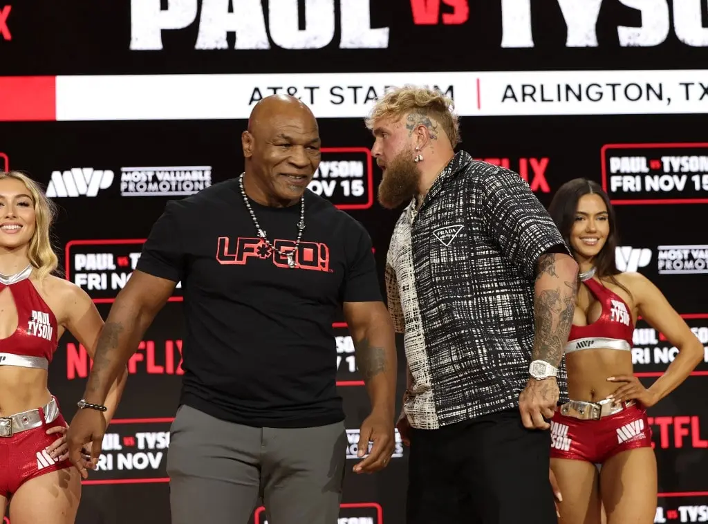 Jake paul vs mike tyson head gear