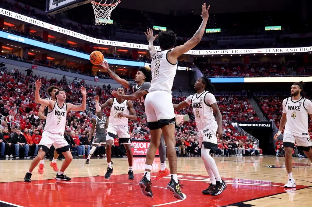 Louisville vs Georgia Tech College Basketball Picks: Bet Cardinals -9 ATS on Road February 01