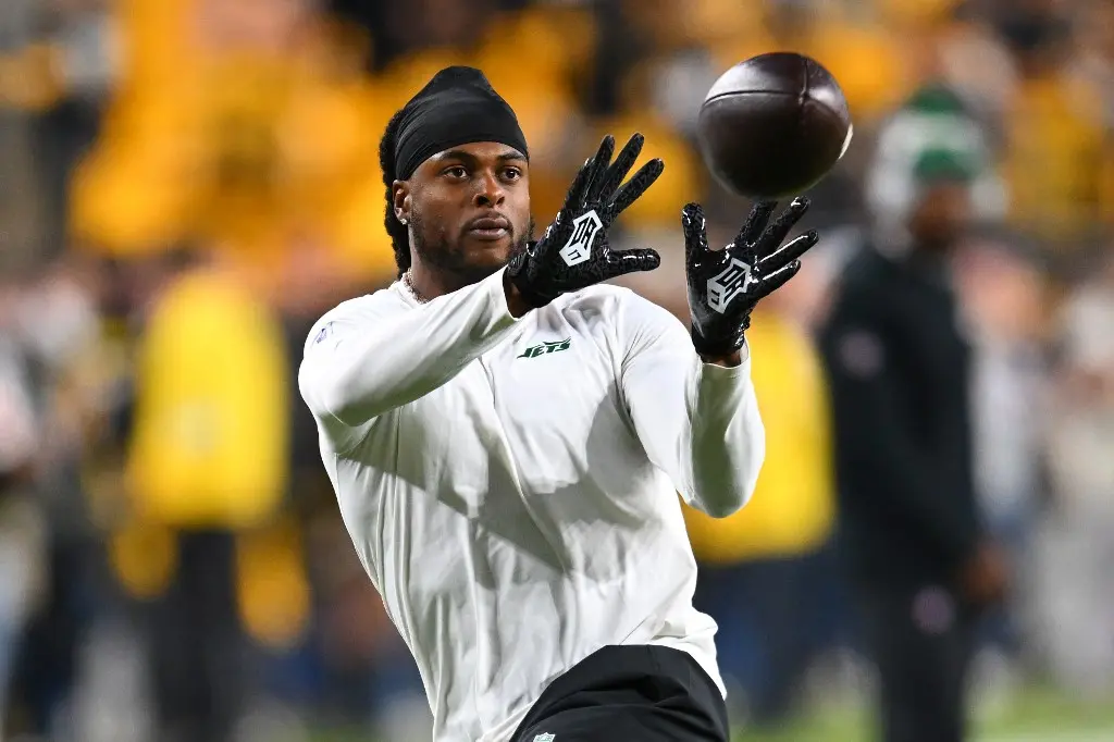 Does Davante Adams Make the Los Angeles Rams the Favorites in the NFC West in 2025?