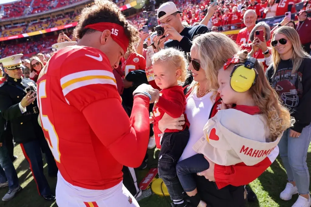 Patrick and Brittany Mahomes’ Anniversary Photos Are a Masterclass in Staged Romance