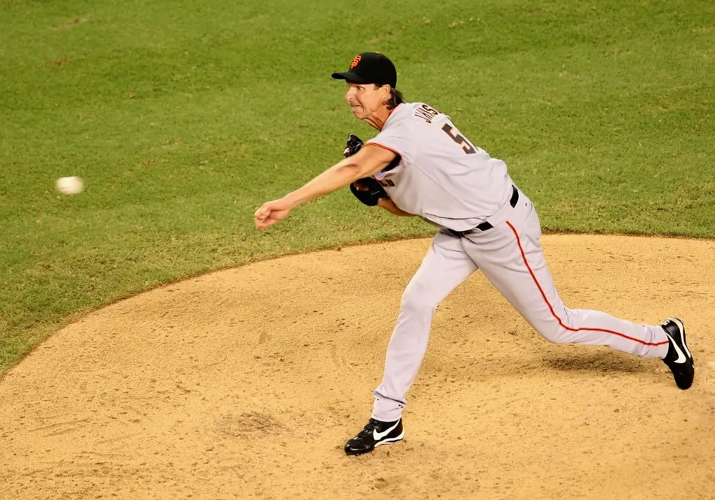 MLB’s Tallest Baseball Player – Giants on the Field