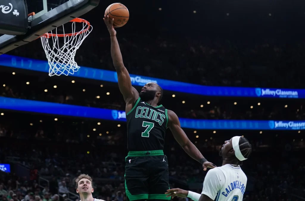 Knicks vs Celtics NBA Semifinals Parlay Picks for Monday, May 05: Go With Boston (-9), Brown Over 21.5 Points vs New York