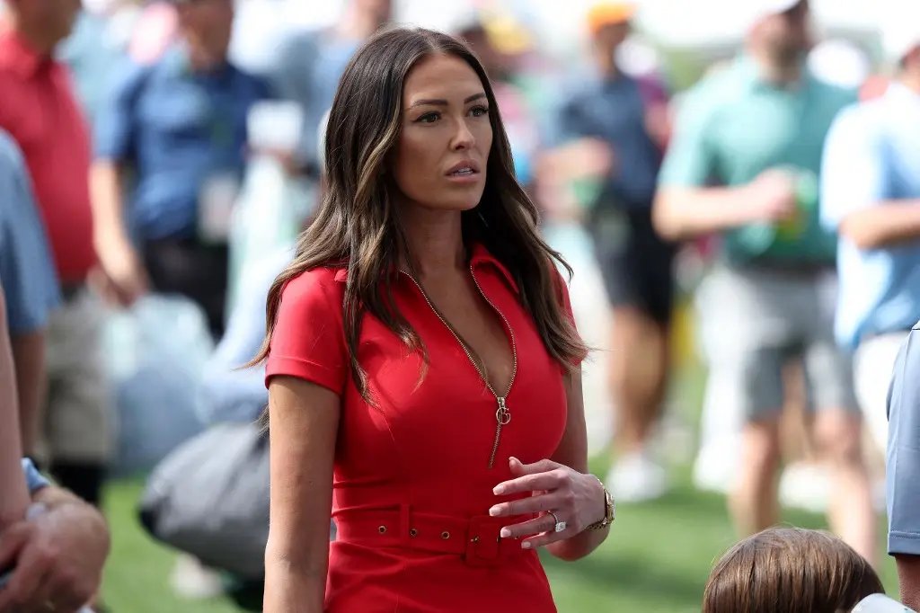 Paulina Gretzky Steals the Show at NHL Playoff Game