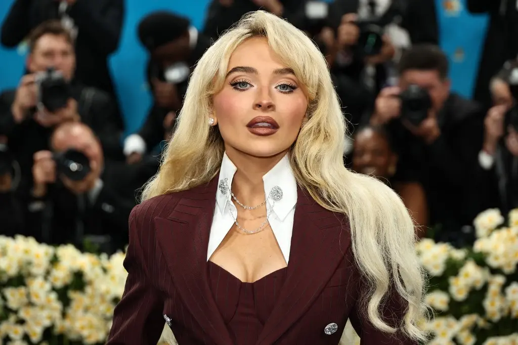 Hot Pockets: Sabrina Carpenter’s Sexy Rolling Stone Cover