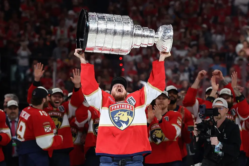 Who Is the Best Back-to-Back Stanley Cup Champion Since 2000?