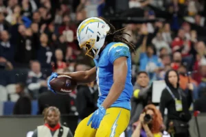 Chargers vs Raiders Prediction, Picks and Odds For NFL Week 2: Los Angeles Wins AFC West Shootout On MNF