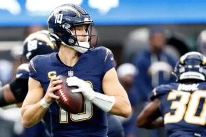 Eagles vs Chargers Prediction, MNF Picks and Odds for NFL Week 14
