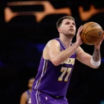Suns vs Lakers Best NBA Betting Picks, Predictions and Prop Bets for Monday, December 1